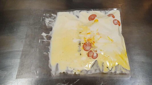 crema mascarpone sottovuoto (da massaggiare).jpg crema mascarpone sottovuoto (da massaggiare).jpg